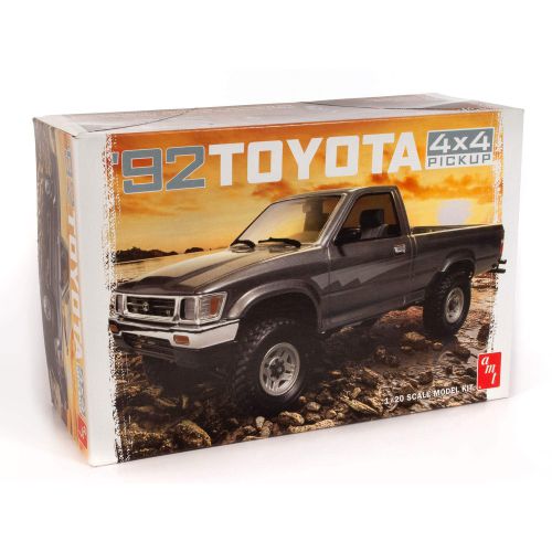 Kit de plastimodelismo para montar e pintar 1992 TOYOTA 4X4 PICK-UP - escala 1/20